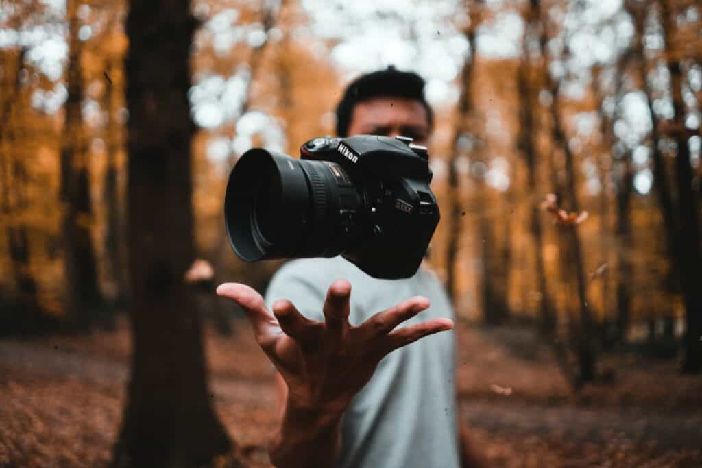 How Photography Can Help Cultivate Mindfulness and Gratitude? (4 Tips)